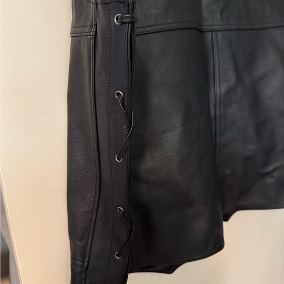 Harley Davidson Black Leather Vest - Picture 5 of 14